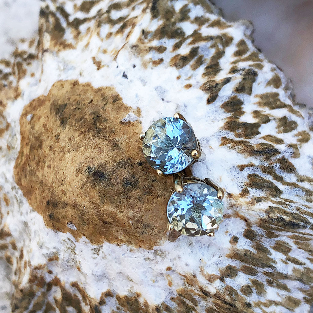 Four Claw Aquamarine Yellow Gold Studs