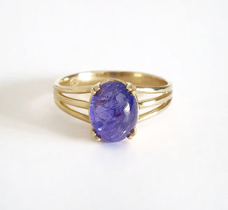 Cabochon Oval Cut Tanzanite Three Band Shoulder Yellow Gold Ring