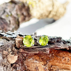 Classic Four Claw Peridot Stud Earrings