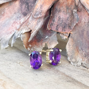 Classic Four Claw Yellow Gold Oval Amethyst Studs