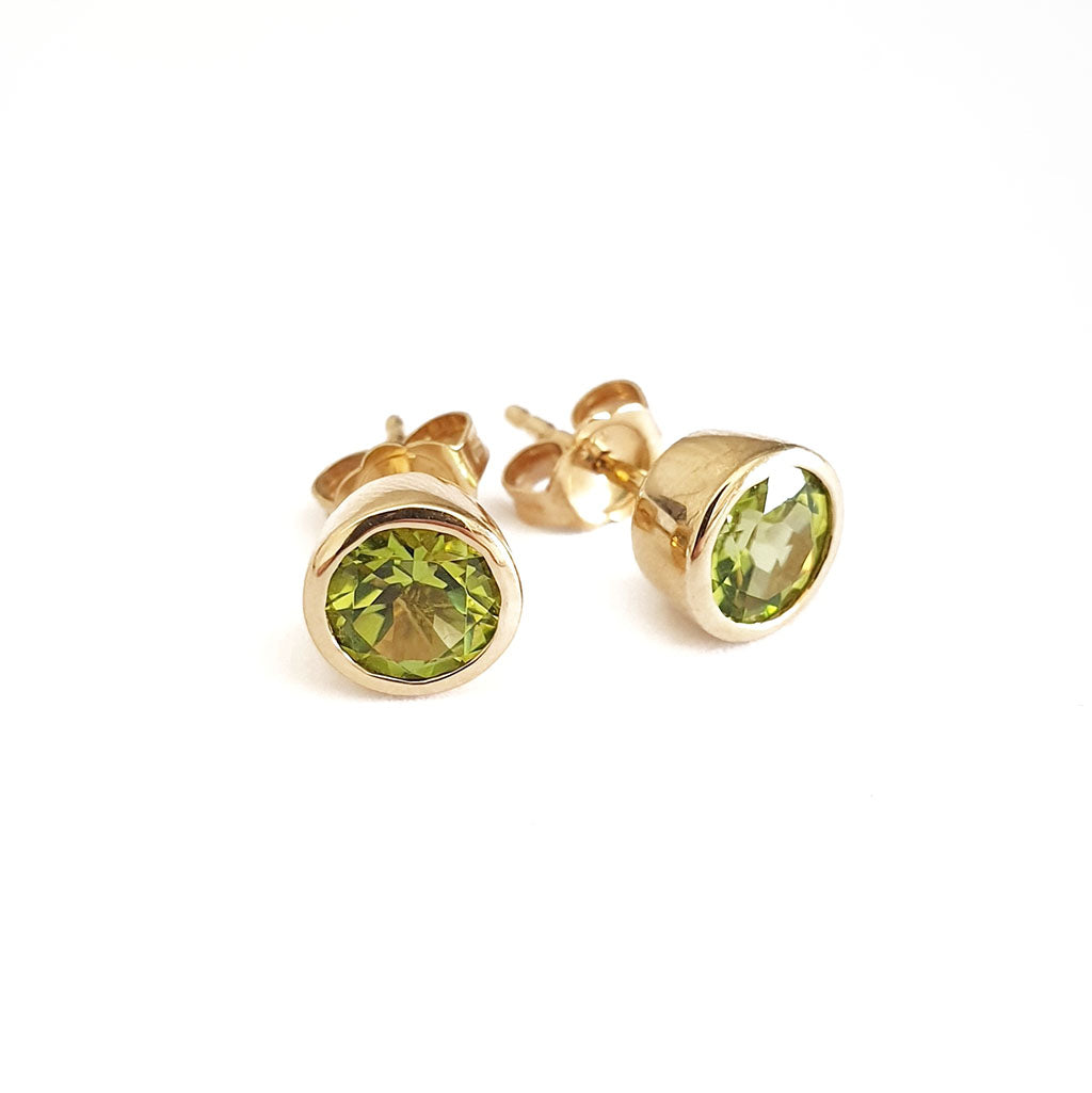  Classic Round Bezel Set Peridot Studs