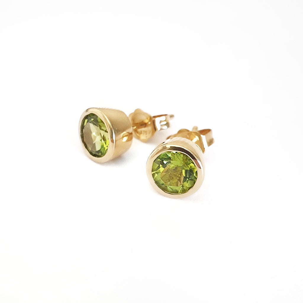  Classic Round Bezel Set Peridot Studs