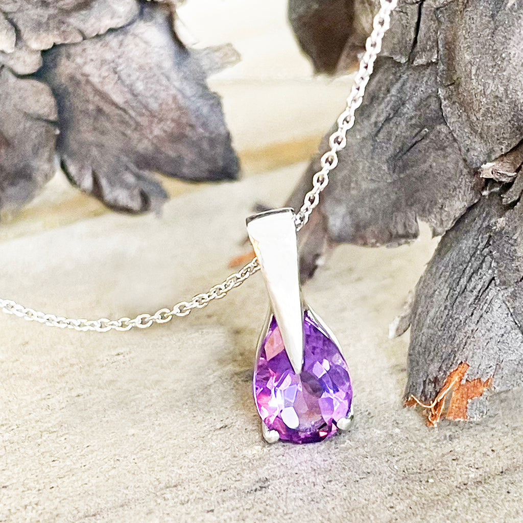 Contemporary White Gold Pear Cut Amethyst Drop Pendant