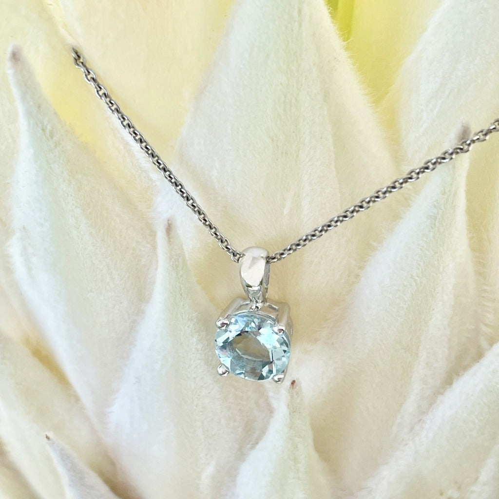 Delicate Solitaire Round Cut Aquamarine Pendant