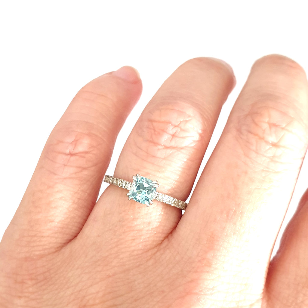 Delicious Double Claw Aquamarine and Diamond Band Ring