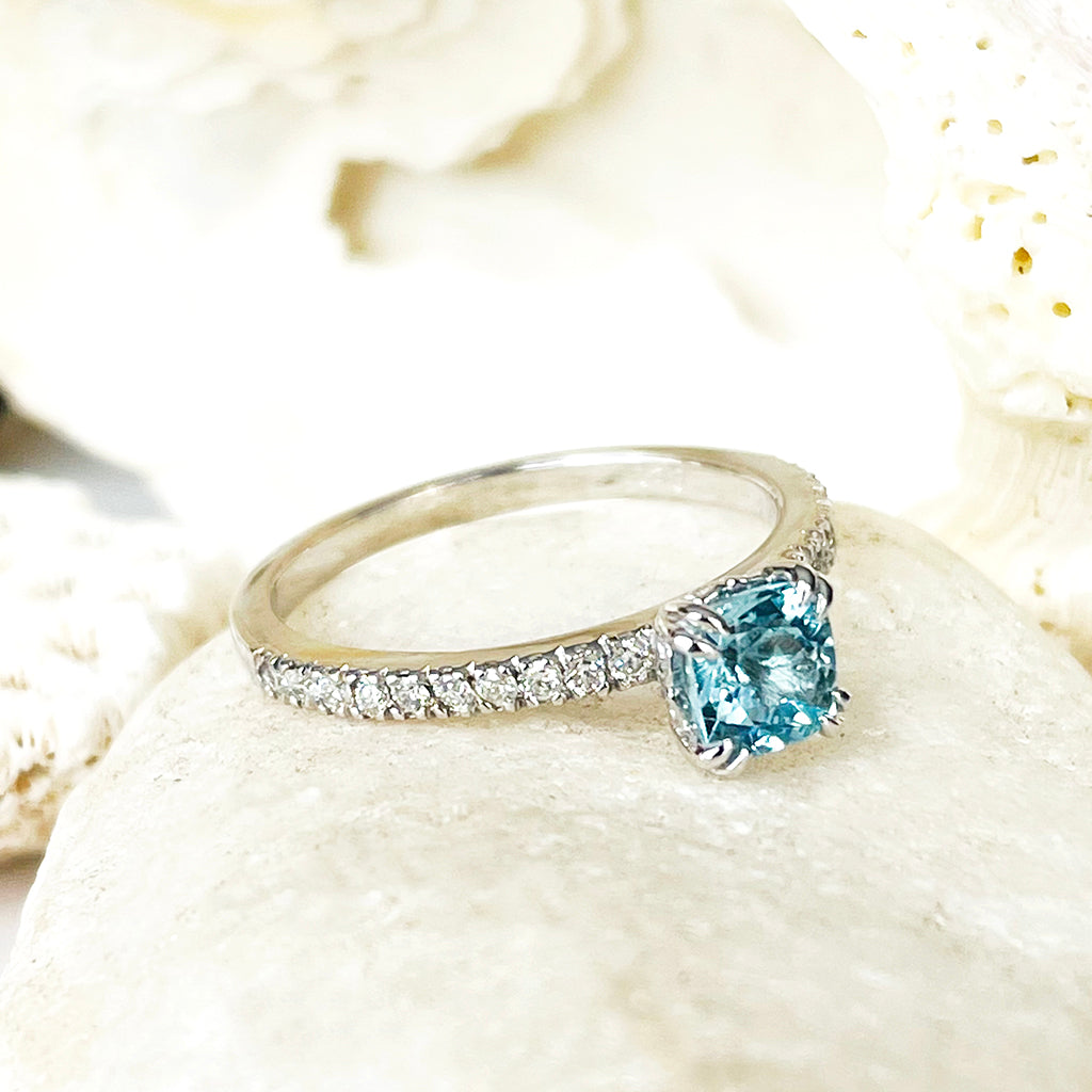 Delicious Double Claw Aquamarine and Diamond Band Ring