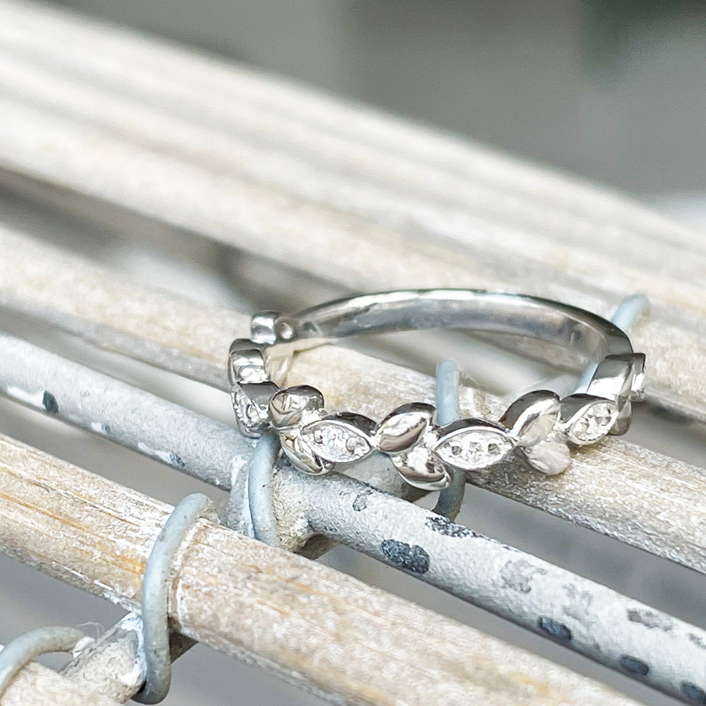 Diamond Leaf White Gold Ring