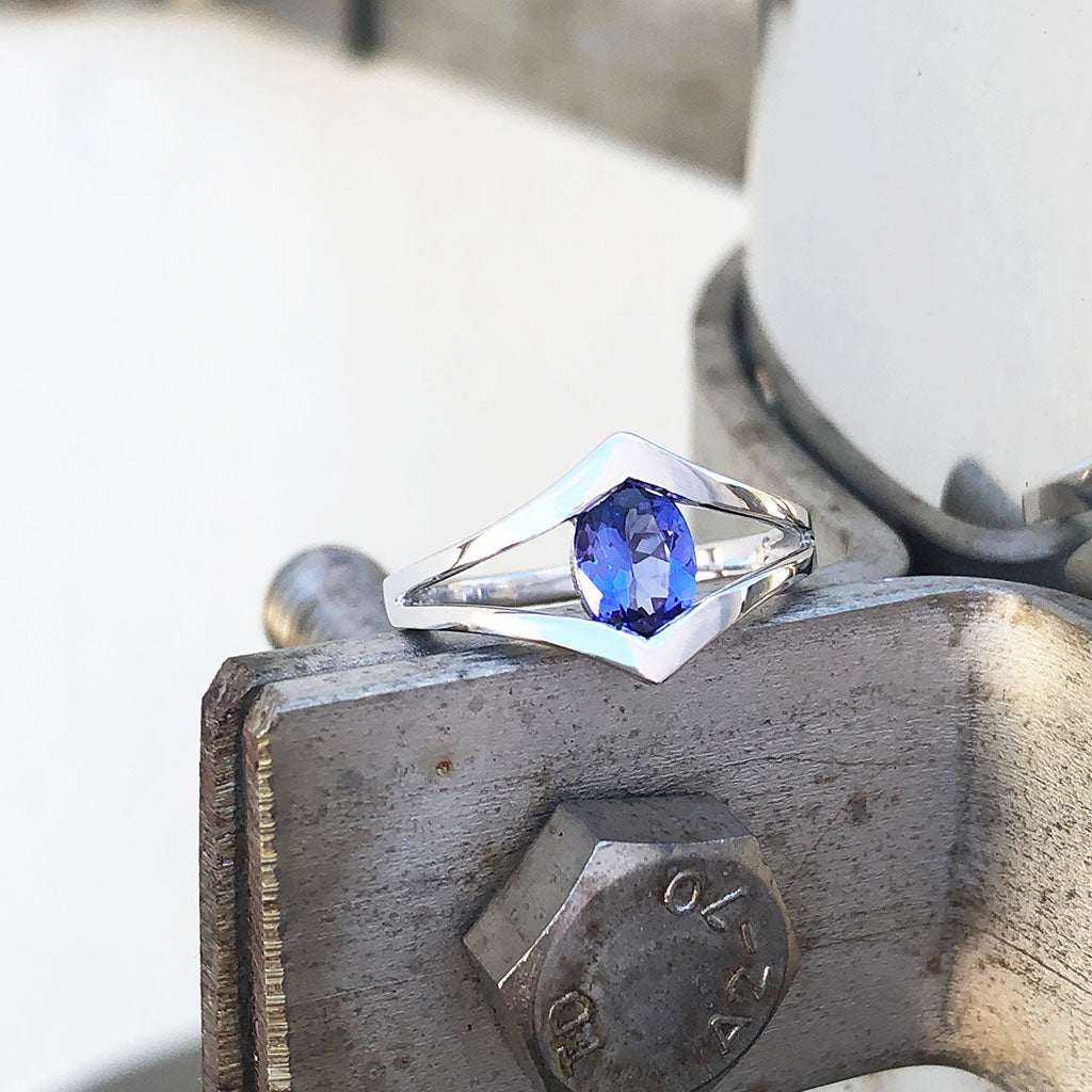 Double V Split Shoulder Oval Cut Tanzanite Ring