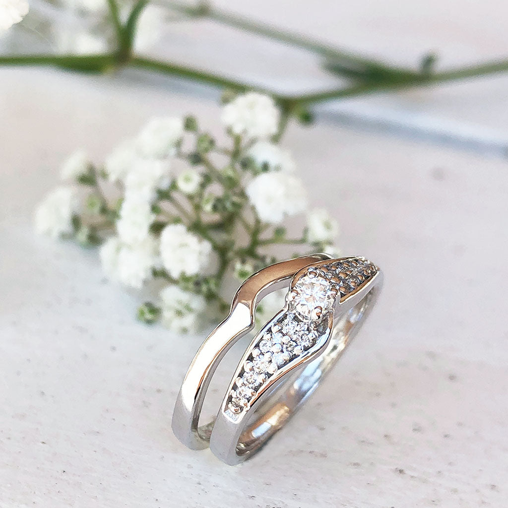 Rose and white deals gold wedding set