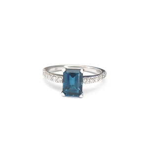 Elegant Emerald London Blue Topaz and Diamond Band White Gold Ring