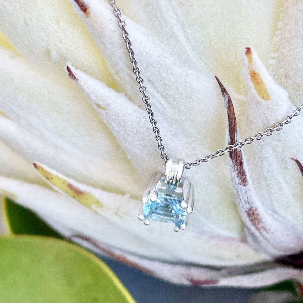 Elegant Cushion Cut Double Claw Aquamarine Pendant