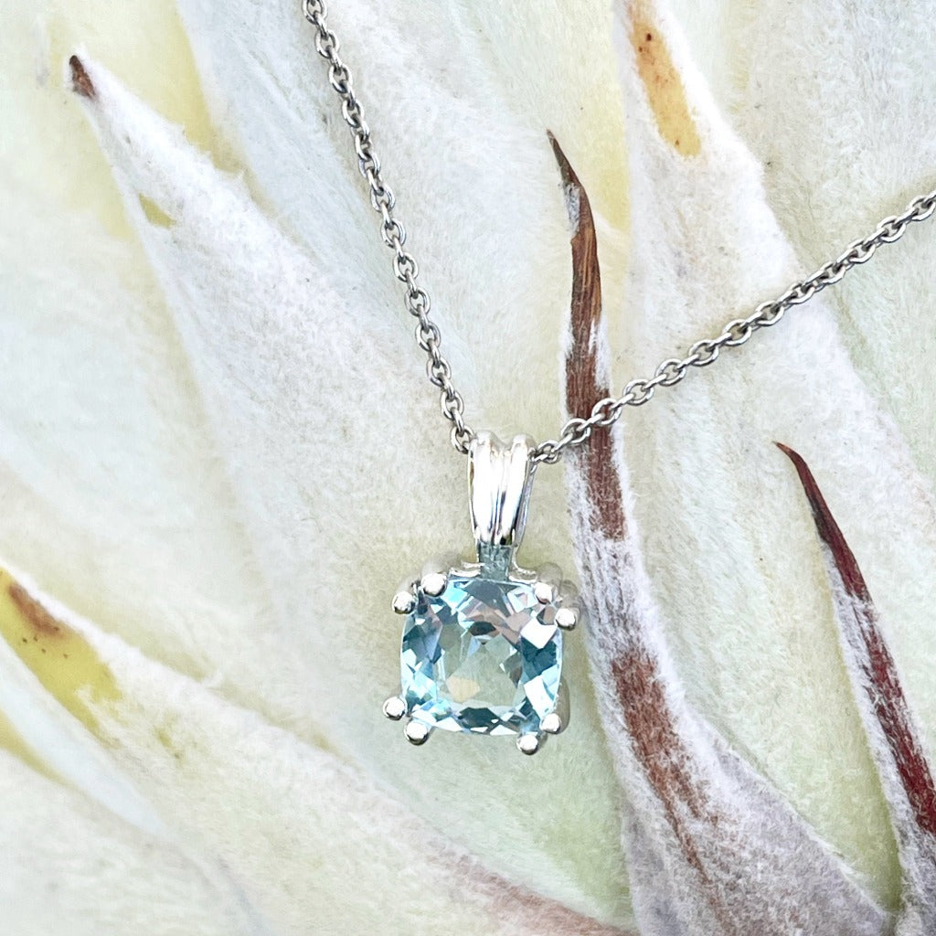 Elegant Cushion Cut Double Claw Aquamarine Pendant