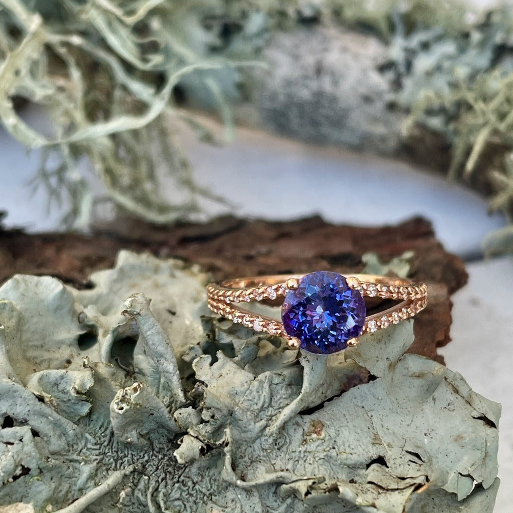 Elegant Split Diamond Encrusted Shank Tanzanite Rose Gold Ring