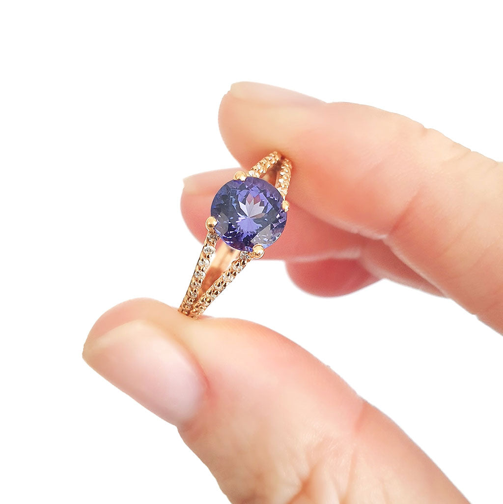 Elegant Split Diamond shank set with Tanzanite