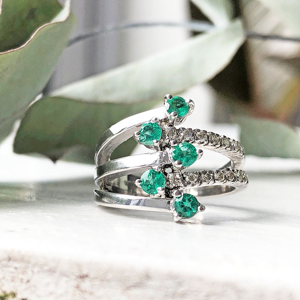 Emerald, Diamond and White Gold Multiband Me Ring Ring