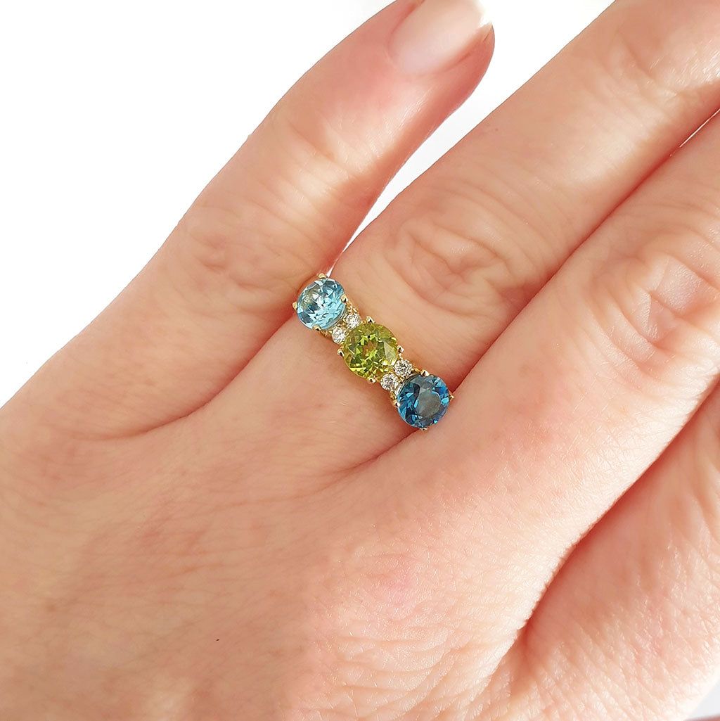 Exceptional Multi-Green and Blue Toned and Diamond Ring