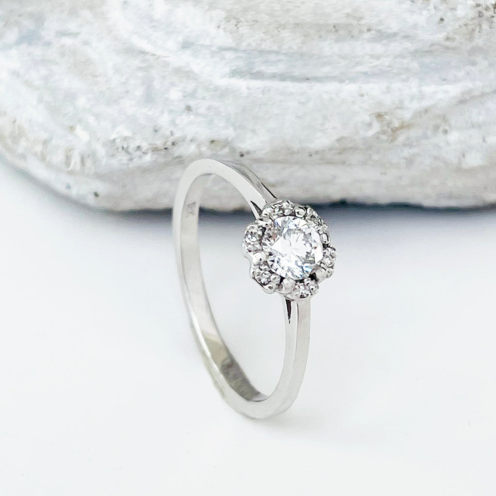 Unisilver ring deals with diamond