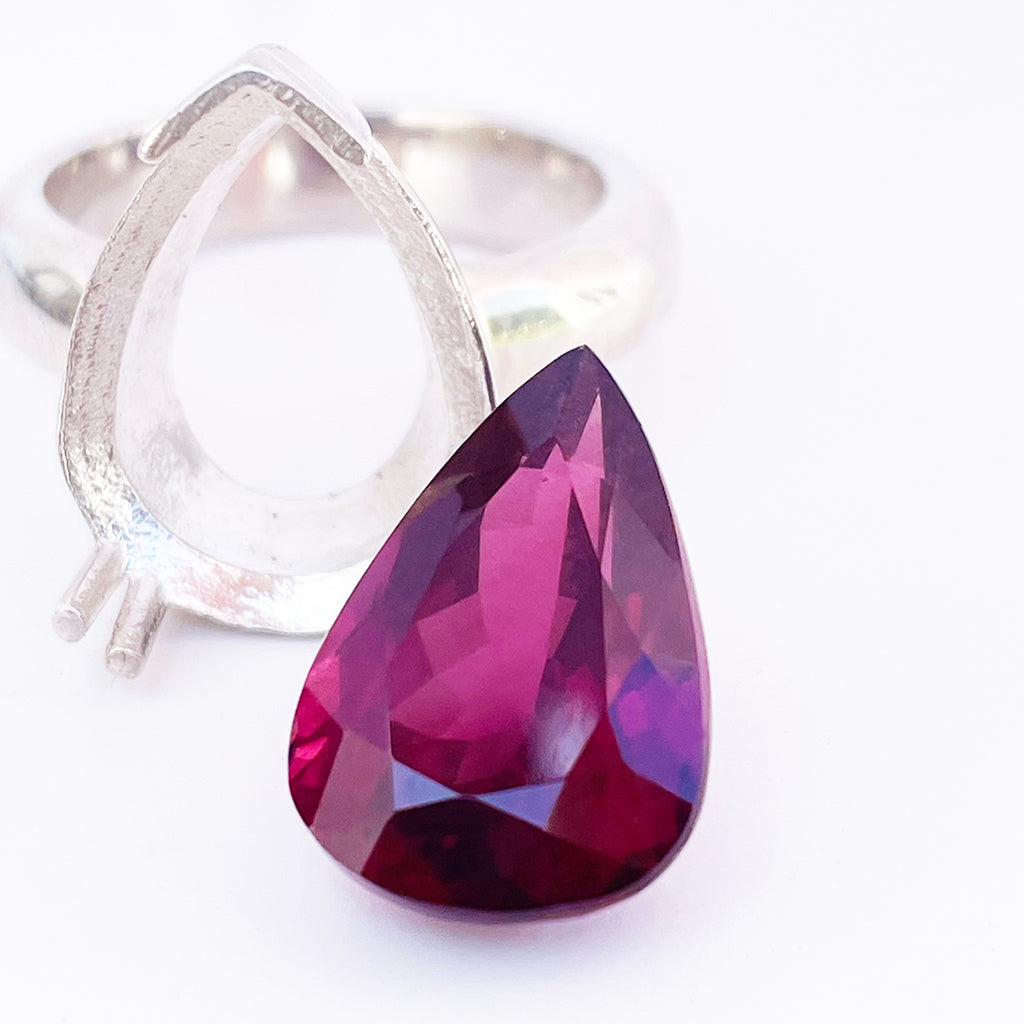 Garnet - Rhodolite Pear Cut - 10.82ct