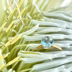 Solitaire Aquamarine Round Cut Four Claw Ring