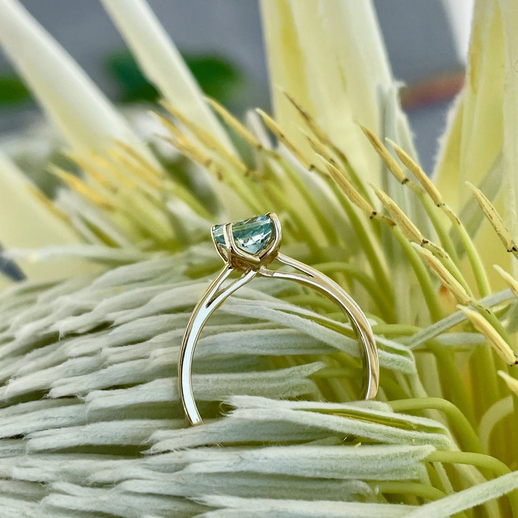 Solitaire Aquamarine Round Cut Four Claw Ring
