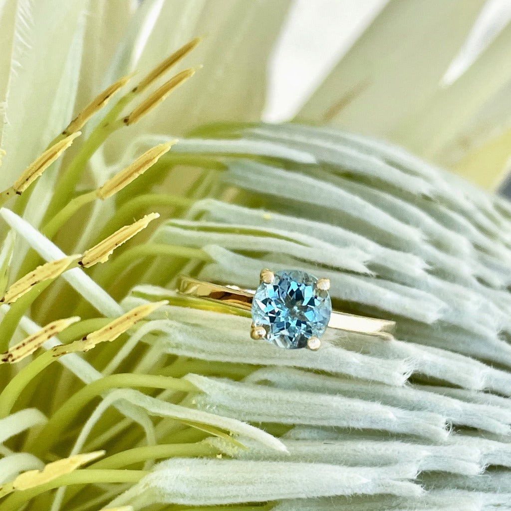 Solitaire Aquamarine Round Cut Four Claw Ring