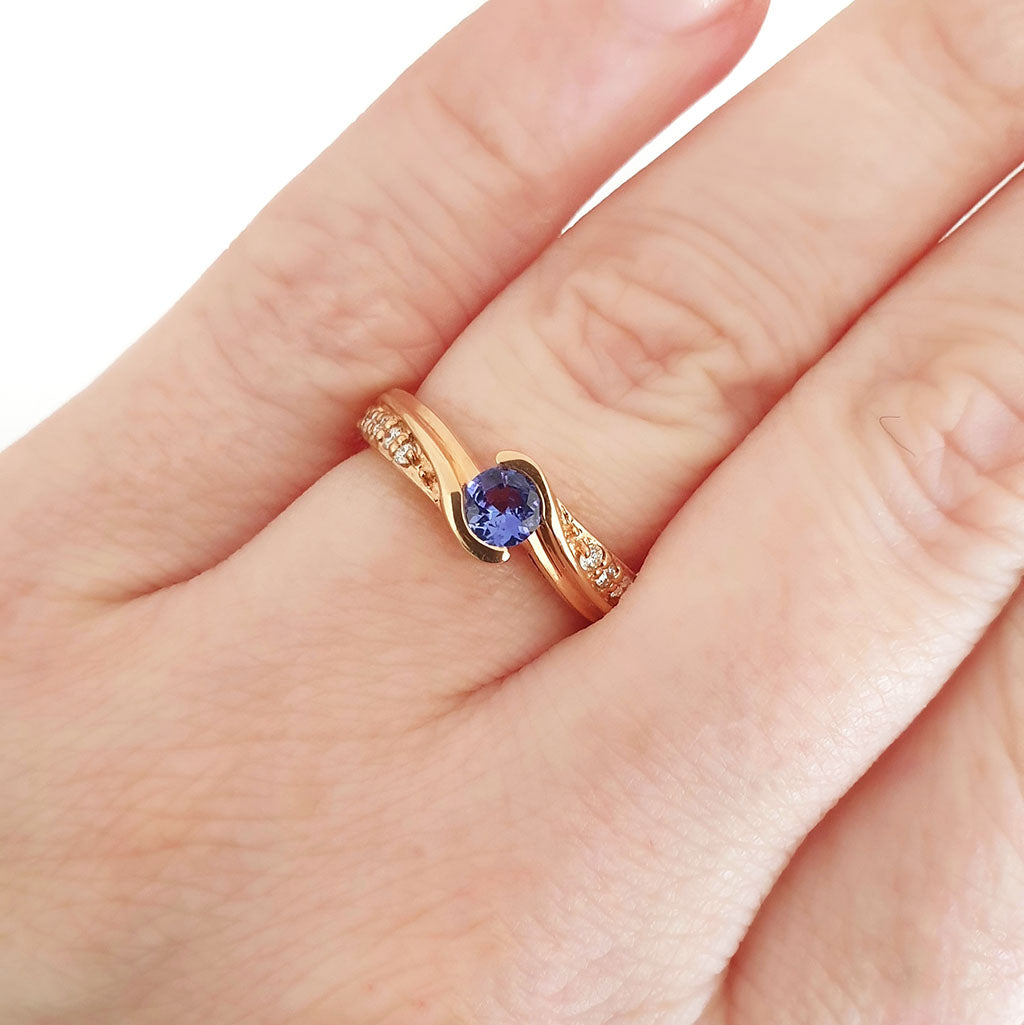 Half Bezel Twist Tanzanite and Playful Diamond Shoulder Rose Gold Ring