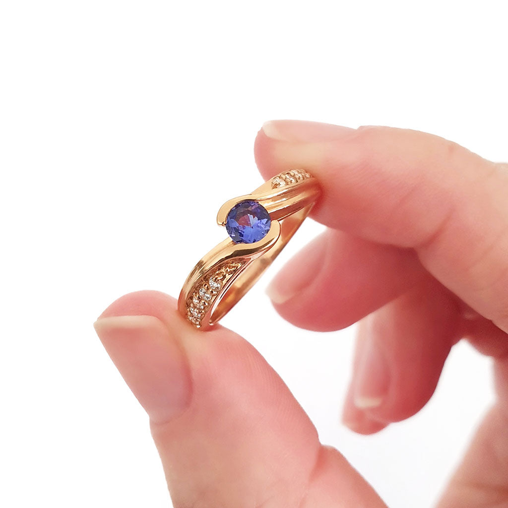 Half Bezel Twist Tanzanite and Playful Diamond Shoulder Rose Gold Ring