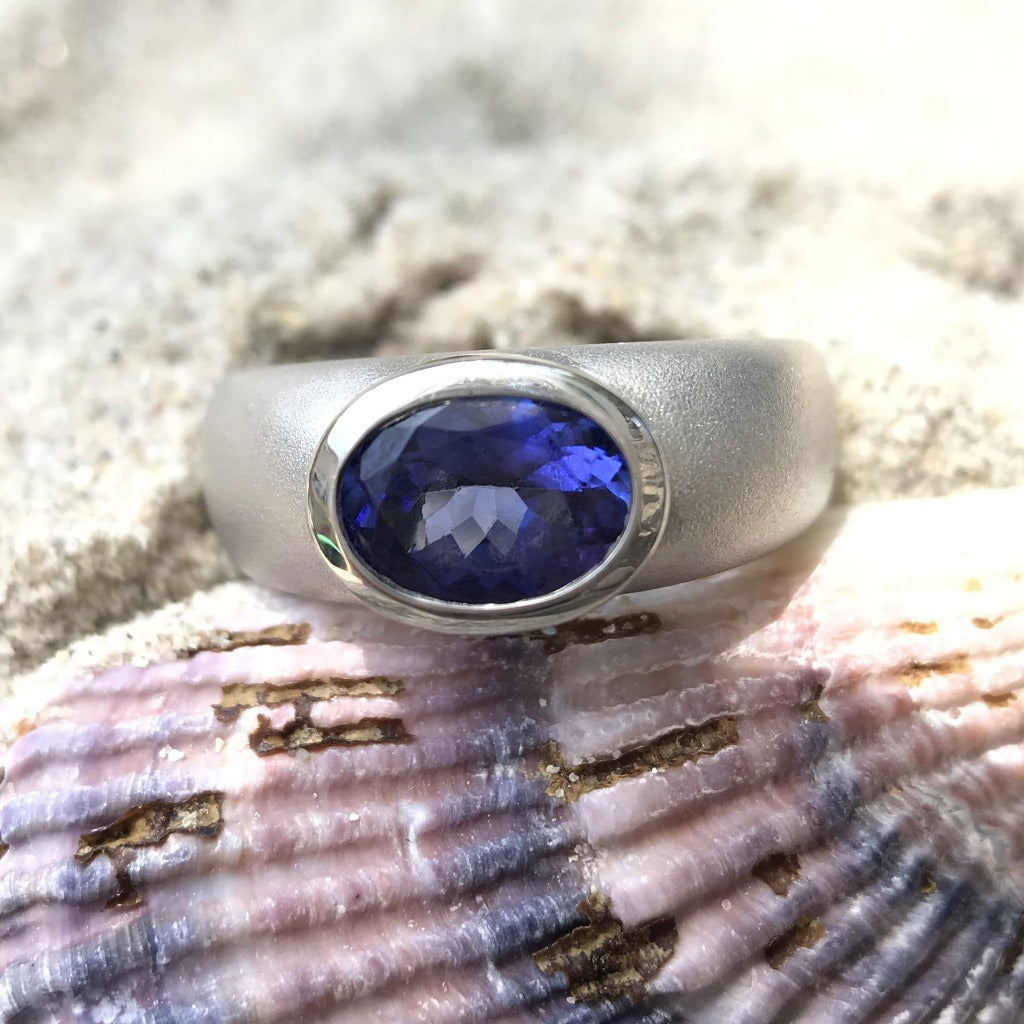 Unisex Tanzanite Matte White Gold Ring