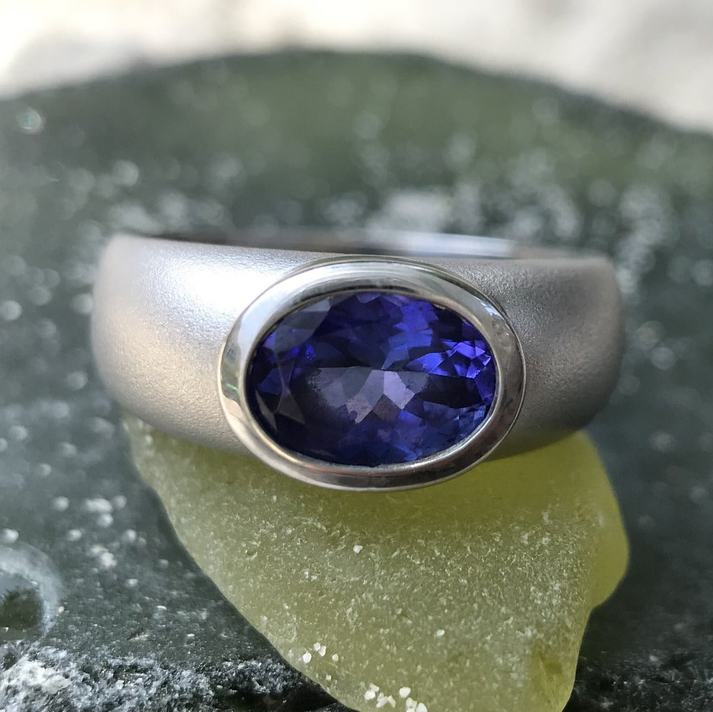 Unisex Tanzanite Matte White Gold Ring