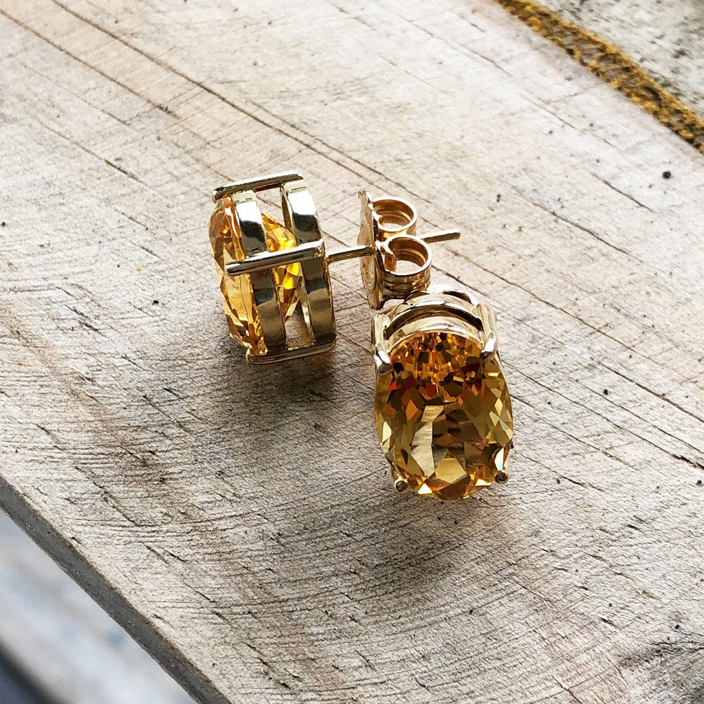 Glamorous Handcrafted Oval Citrine Earrings