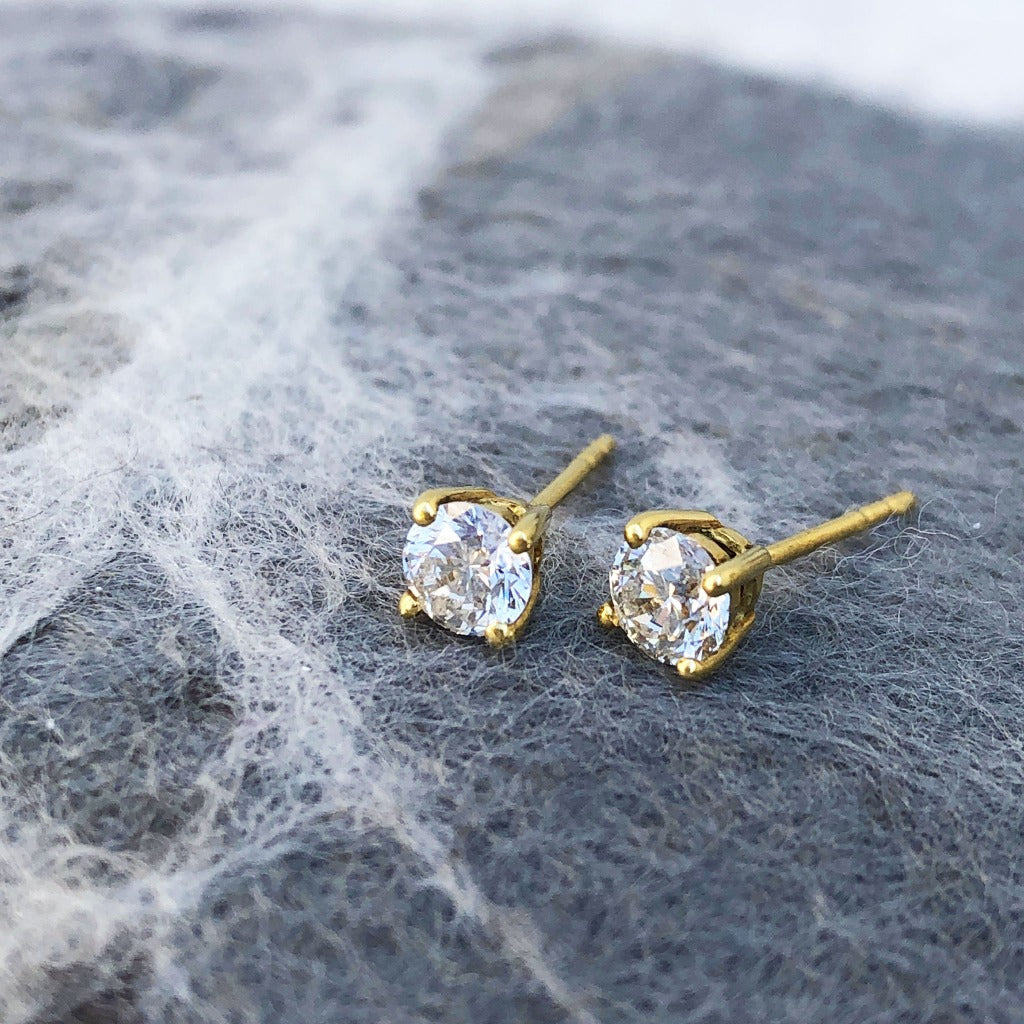 White Diamond Yellow Gold Studs