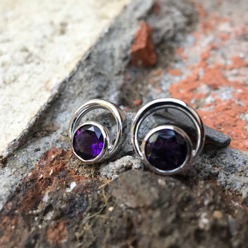 Round Cut Tube Set Amethyst earrings