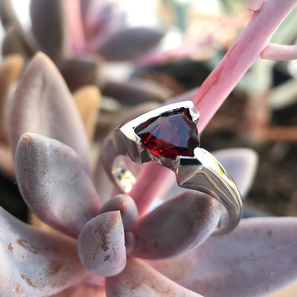  Trilliant Cut Garnet with Twisted White Gold Band