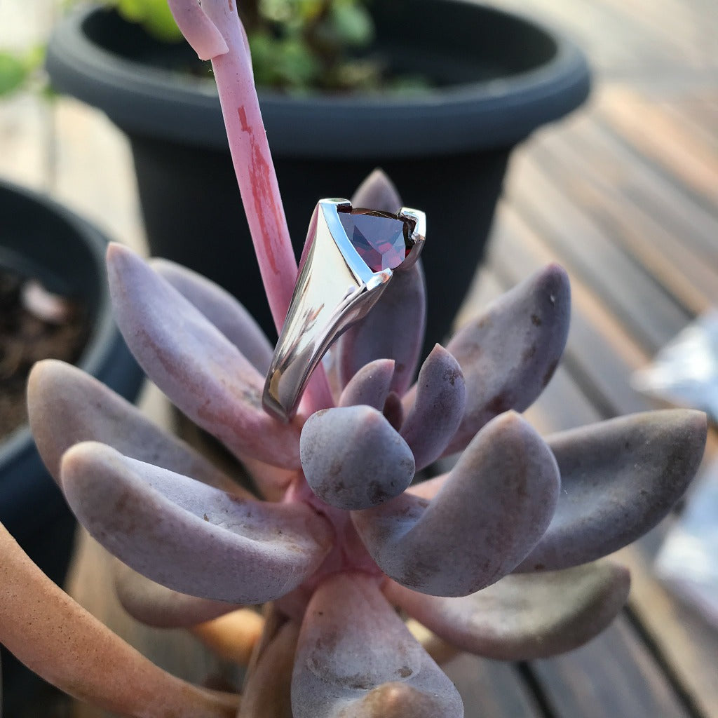  Trilliant Cut Garnet with Twisted White Gold Band