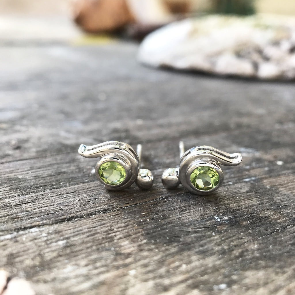 Peridot Studs With White Gold Bead and Curve Detailing