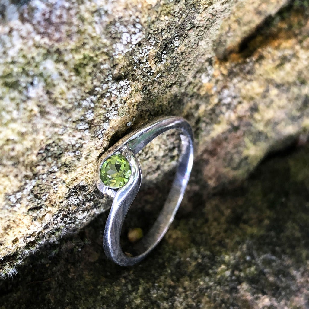 Silver Solitaire Peridot Ring