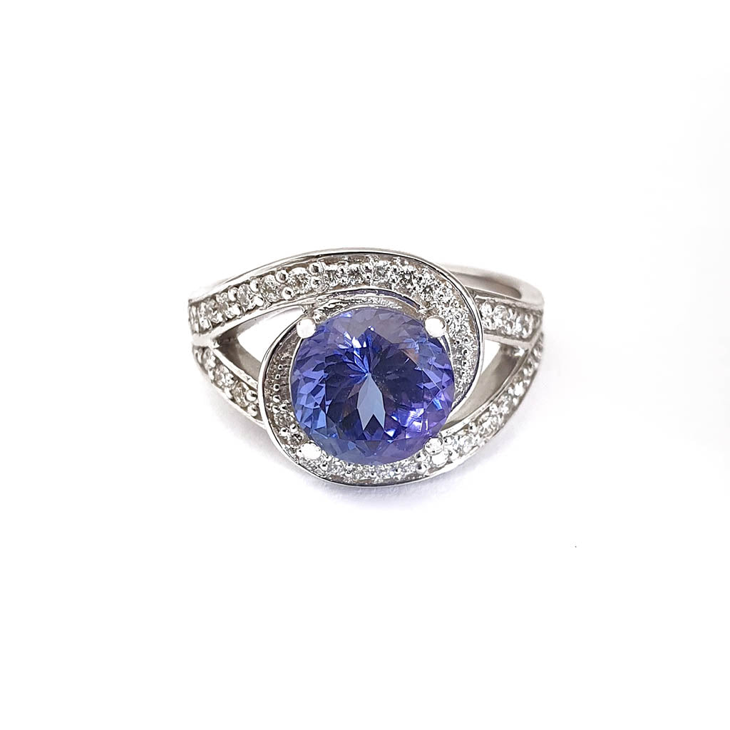 ntricate Diamond Twist and Tanzanite Ring 8