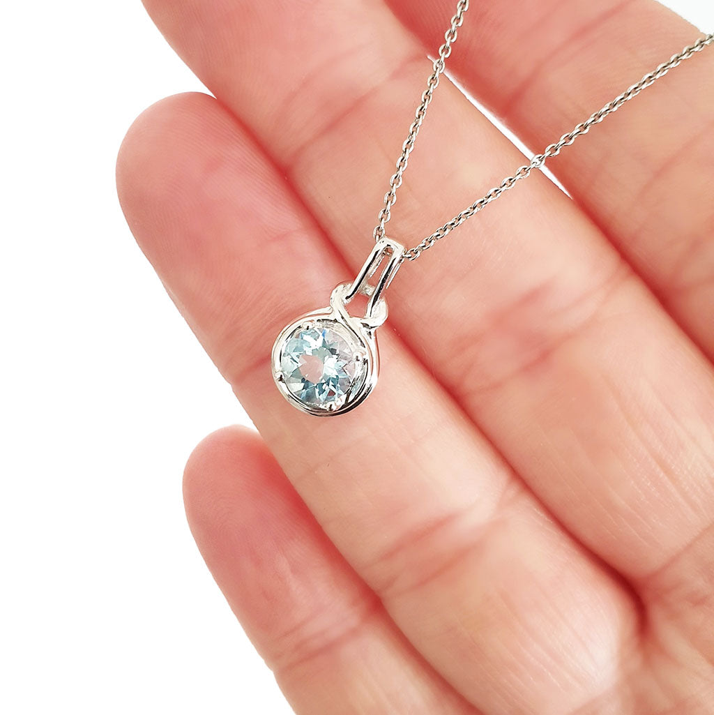    Knotted Bale Aquamarine Pendant