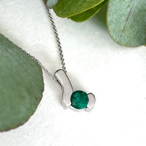 Contemporary Emerald White Gold Swish Pendant