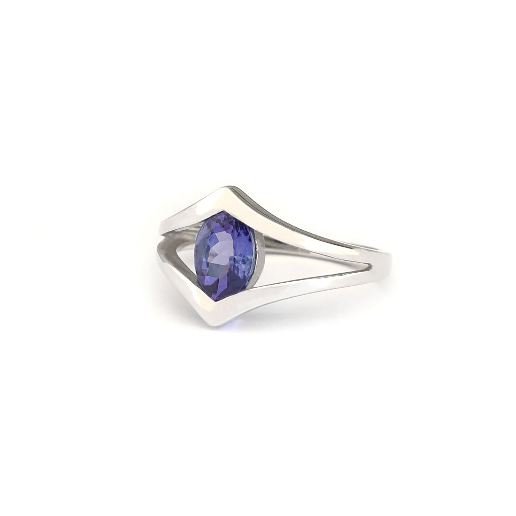 Double V Split Shoulder Oval Cut Tanzanite Ring