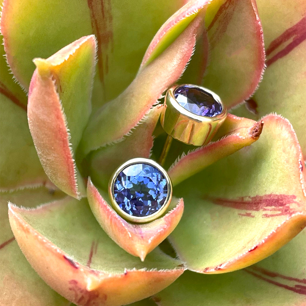 Classic Round Cut Tanzanite Yellow Gold Bezel Set Studs