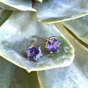 Elegant Floral Six Claw Round Cut Tanzanite Yellow Gold Studs