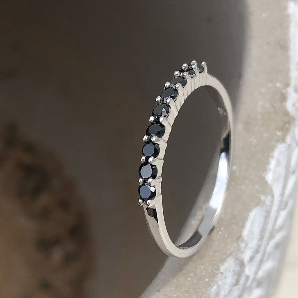 0.50 Cts 100% Natural Round Diamonds & Black Stone Half Eternity Ring in 9K  Gold | eBay