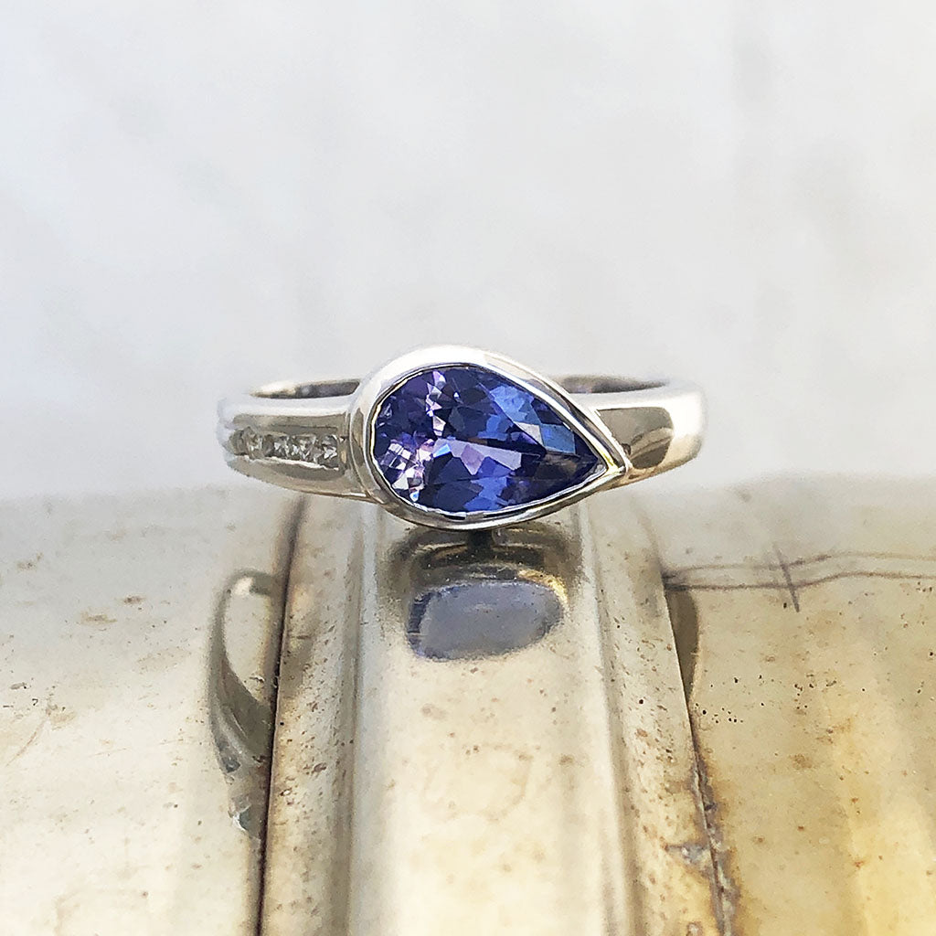 Pear Cut Tanzanite with Diamond Pavé Band Accent Ring 