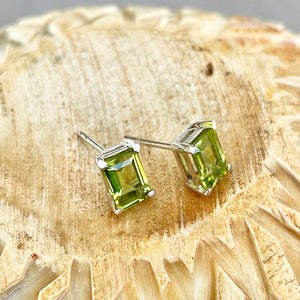 Peridot Octagonal White Gold Stud Earrings