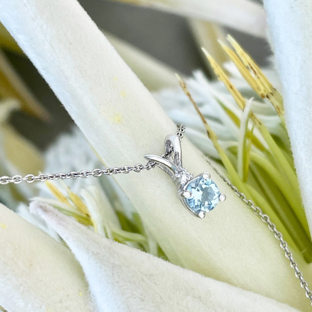 Petite Round Cut Split Bale Aquamarine and Diamond Highlight