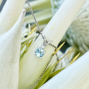 Petite Round Cut Split Bale Aquamarine and Diamond Highlight