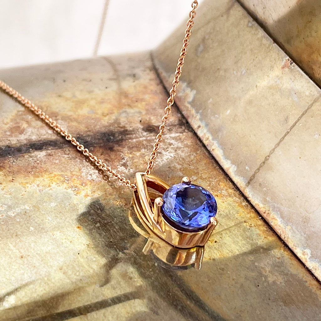 Rose Gold Open V Round Cut Tanzanite Pendant