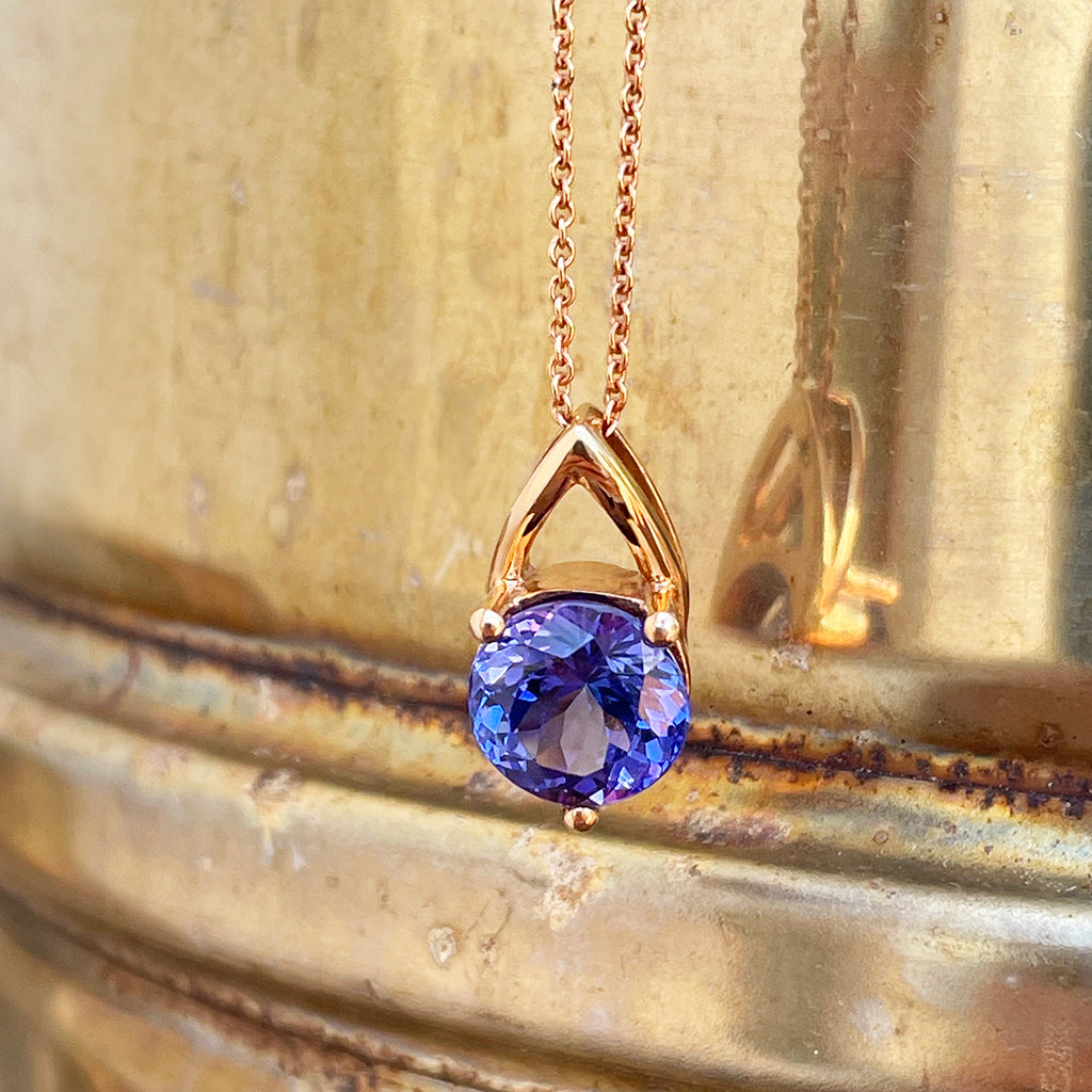 Rose Gold Open V Round Cut Tanzanite Pendant