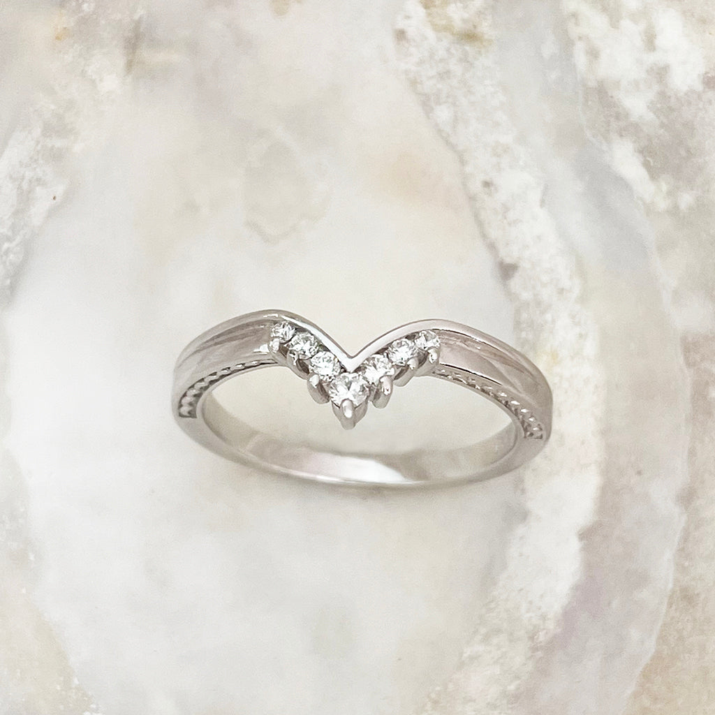Seven Diamond Crown Ring